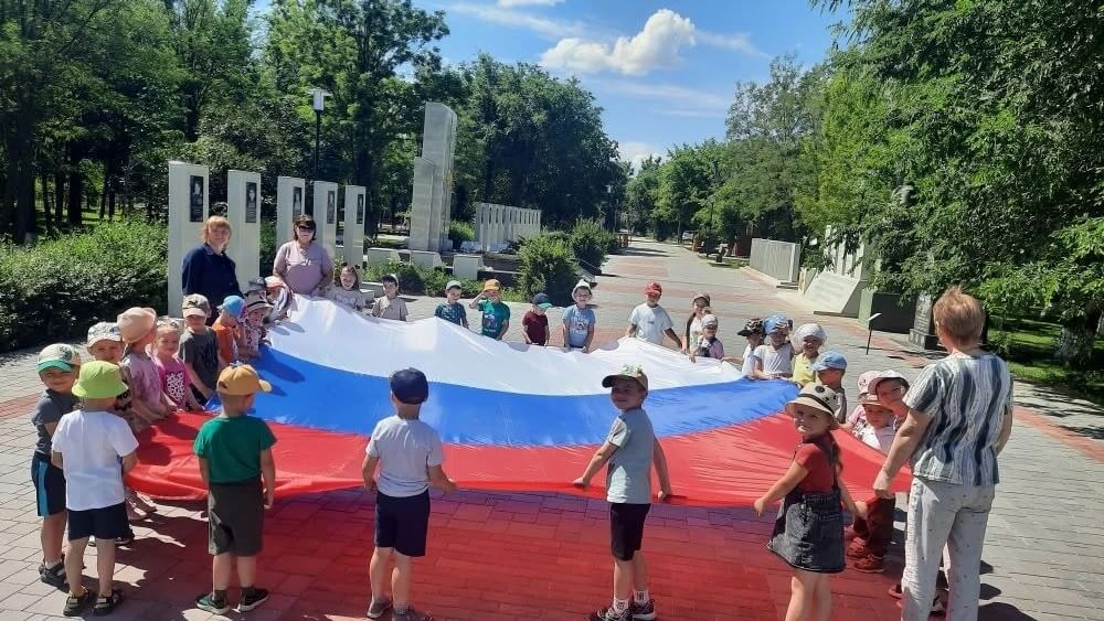 Октябрьцы отметили День России праздничными мероприятиями