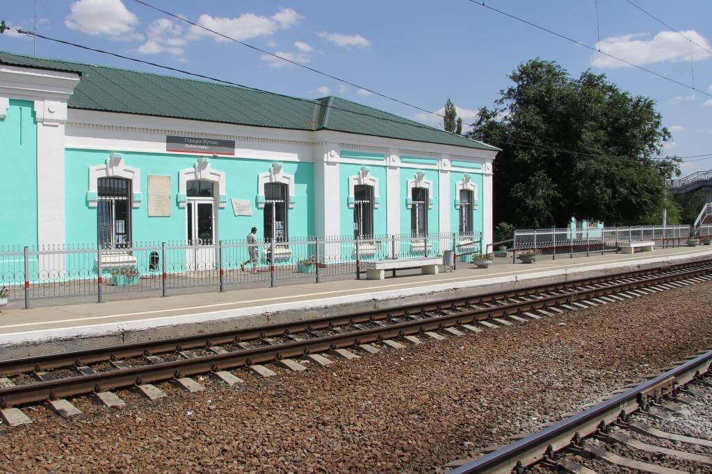 Льгота 50% на билеты в пригородные поезда для студентов и школьников будет действовать с 1 сентября