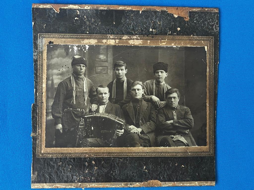 ИСТОРИЯ, ЗАСТЫВШАЯ В ФОТОГРАФИИ
