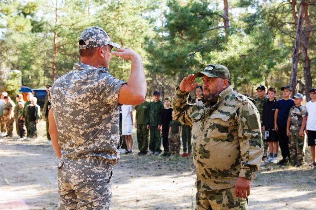 С памятью о прошлом,  с надеждой на будущее