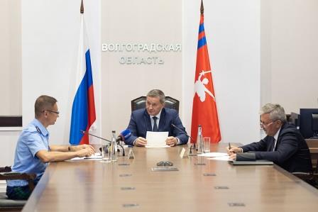 Губернатор Андрей Бочаров провел личный прием граждан по поручению Президента России