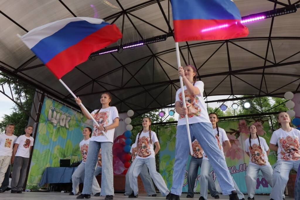 «Мы живем в России!»
