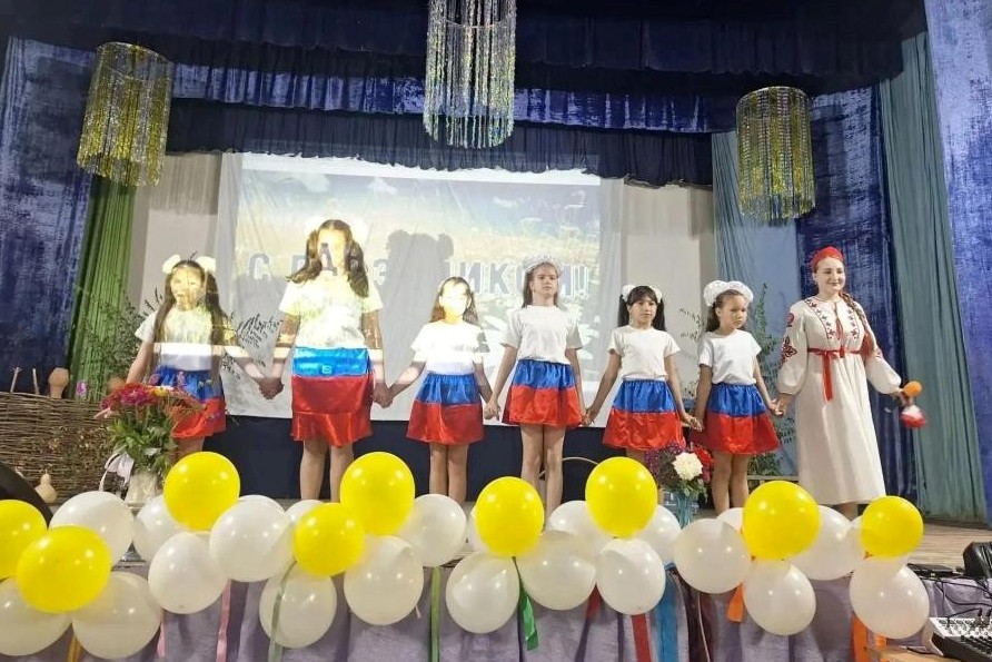 DenSela03.jpg DenSela03.jpg